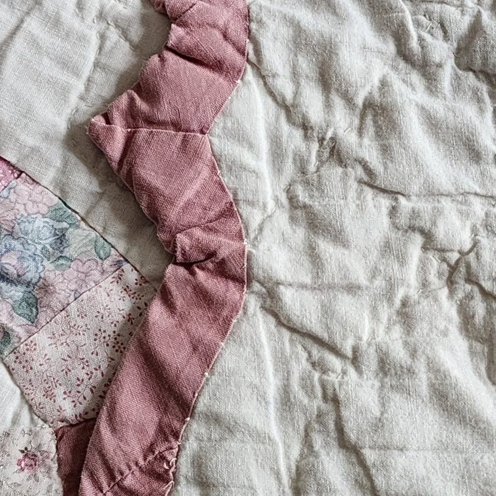 VINTAGE Double Wedding Ring Quilt handmade micro floral Pink Calico 95x105 Queen